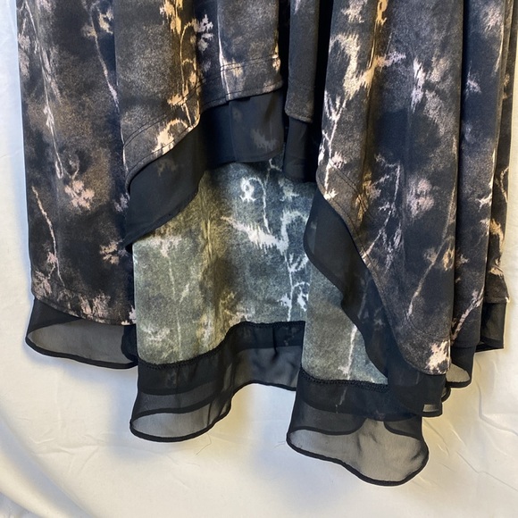 Simply Vera Wang High-Low Sheer Accent V-Neck Midi Dress Size Small - Picture 7 of 11